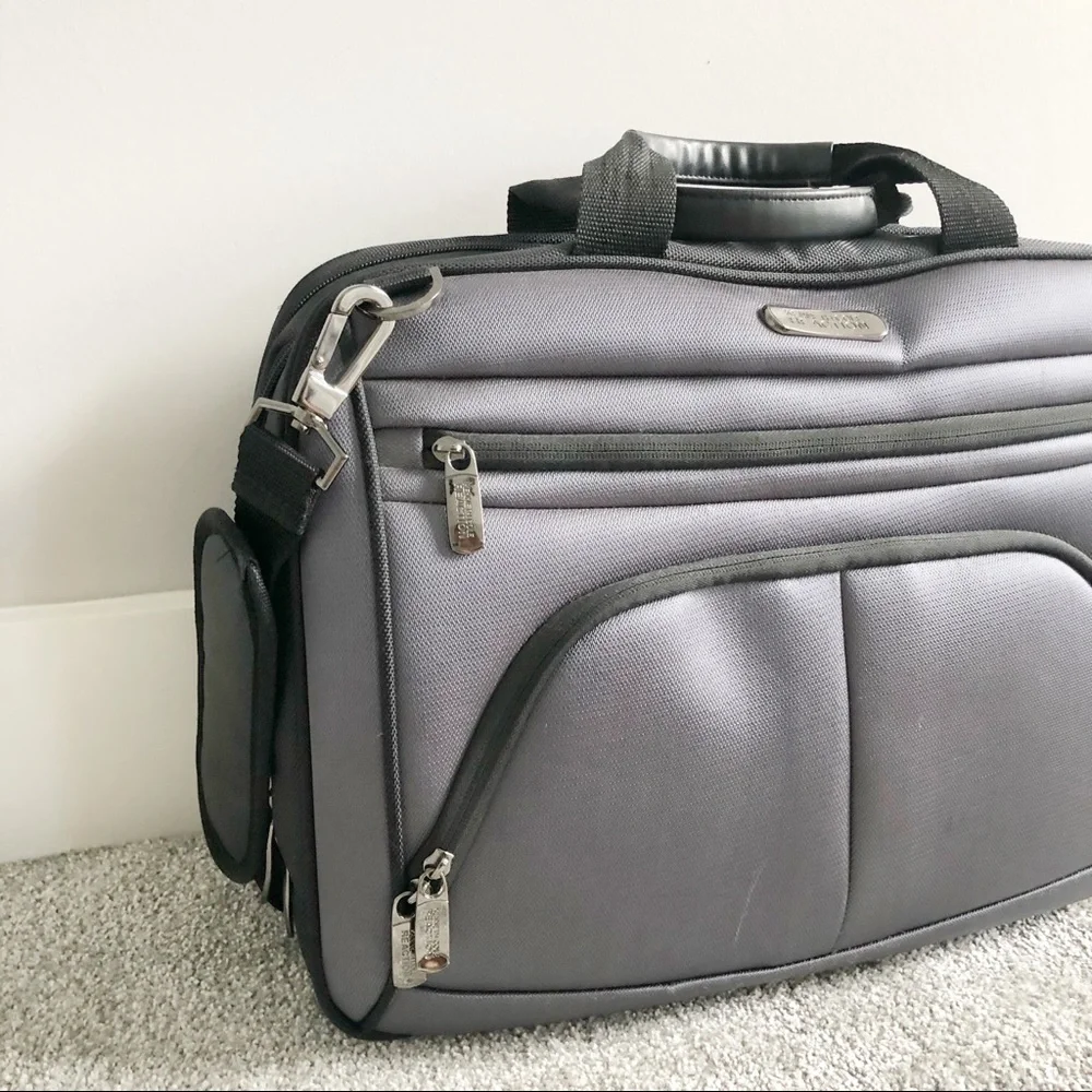 Kenneth Cole Reaction Laptop Bag